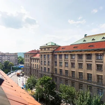 Апартаменты B.O.B. Klimentska Прага Экстерьер фото